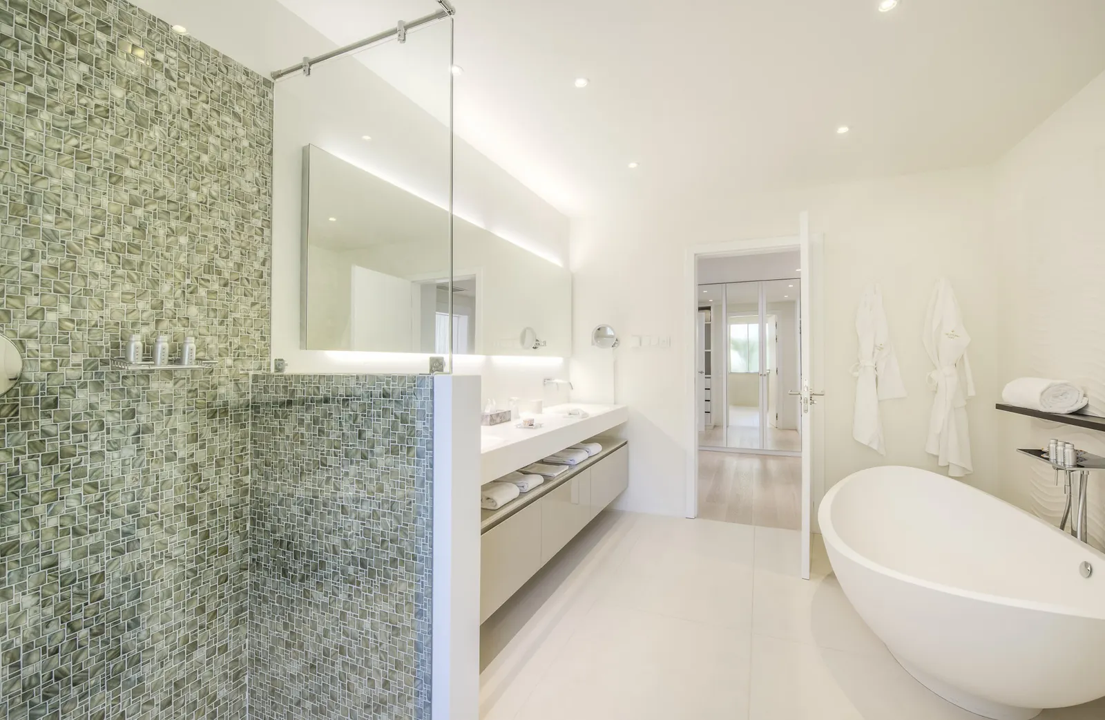 4-Bedroom Villa with Swimming pool, Porches, Faro, photo 15
