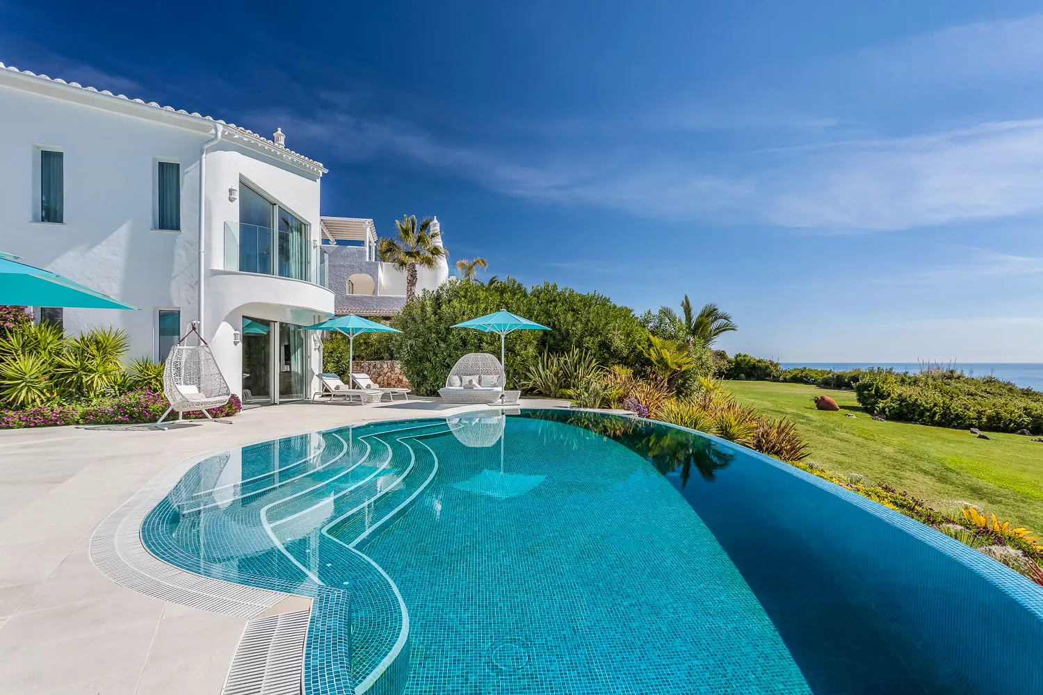 4-Bedroom Villa with Swimming pool, Porches, Faro, photo 3
