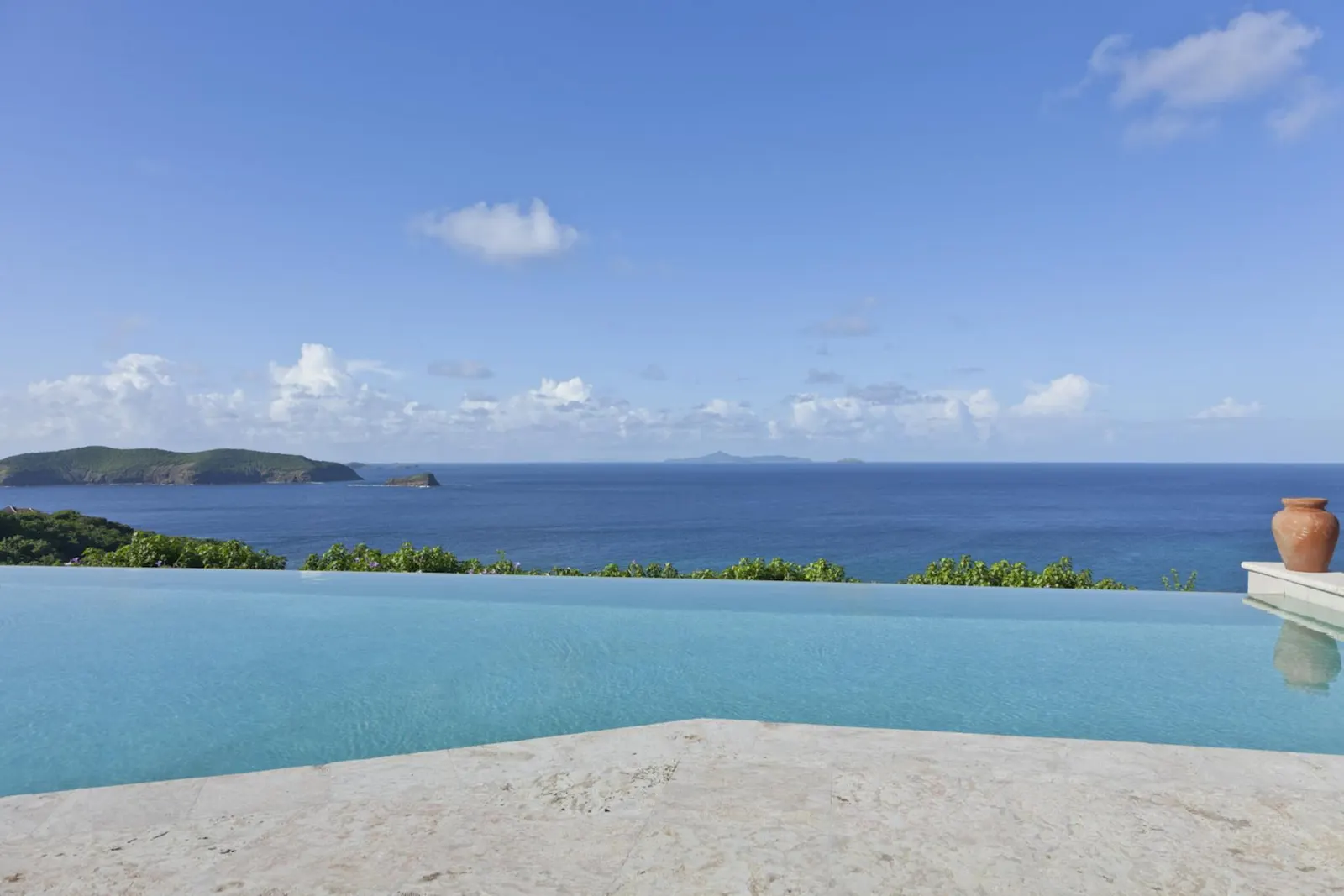 6-Bed Villa with Swimming pool, Dovers, photo 5