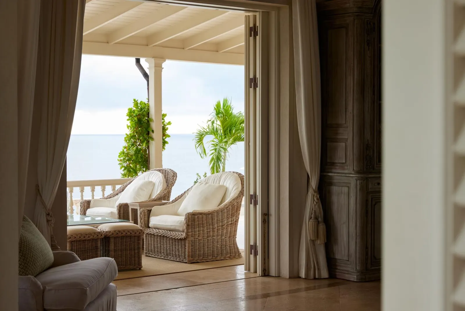 6-Bed Villa with Swimming pool, Dovers, photo 6