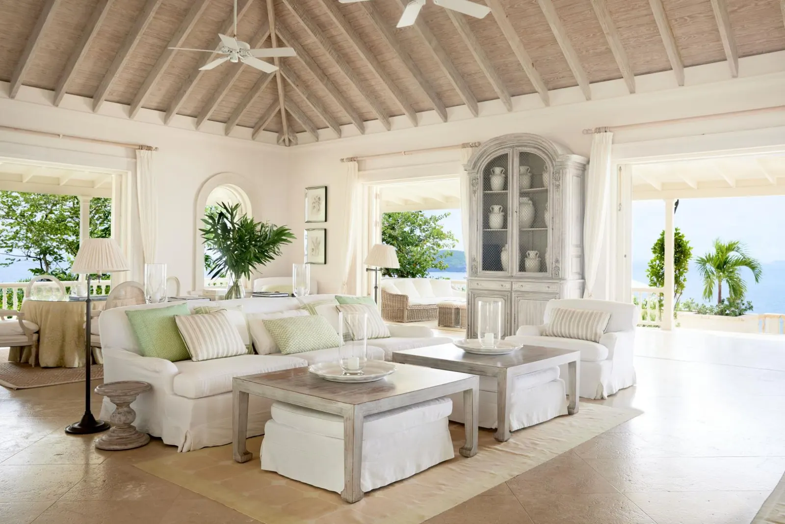 6-Bed Villa with Swimming pool, Dovers, photo 13