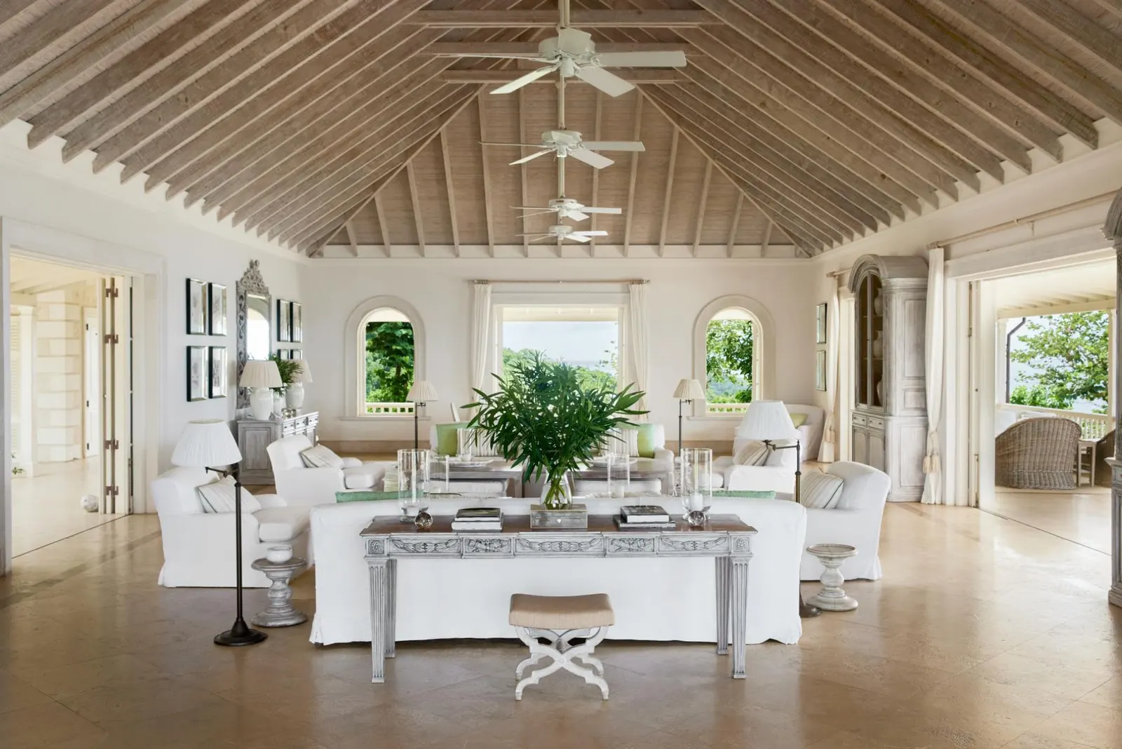 6-Bed Villa with Swimming pool, Dovers, photo 12