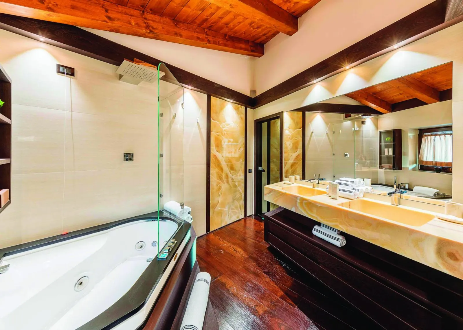Chalet cu 6 dormitoare în Dolomiți, fotografia 17