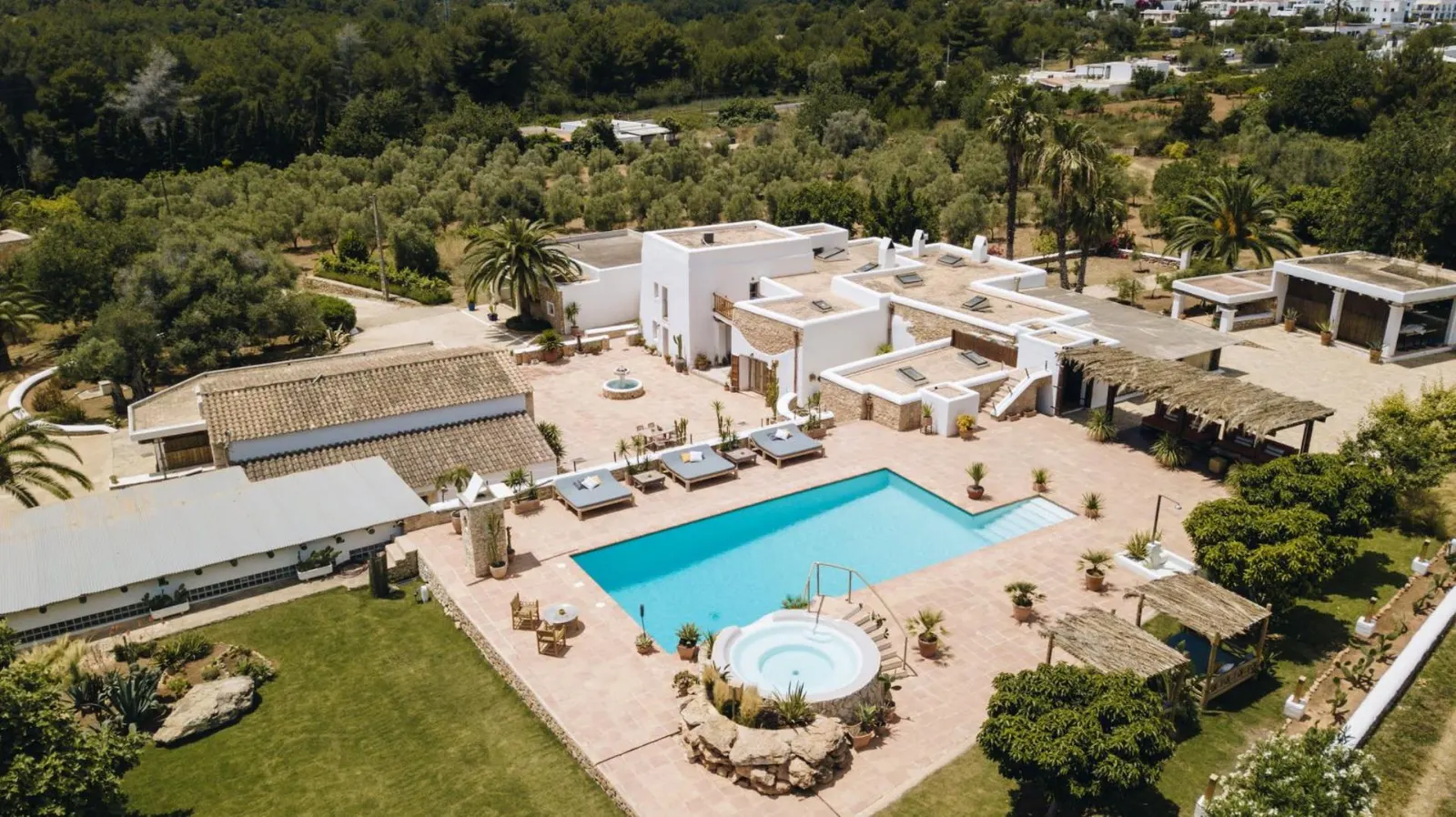 Vilă cu piscină și jacuzzi în Santa Eulària des Riu, fotografia 11