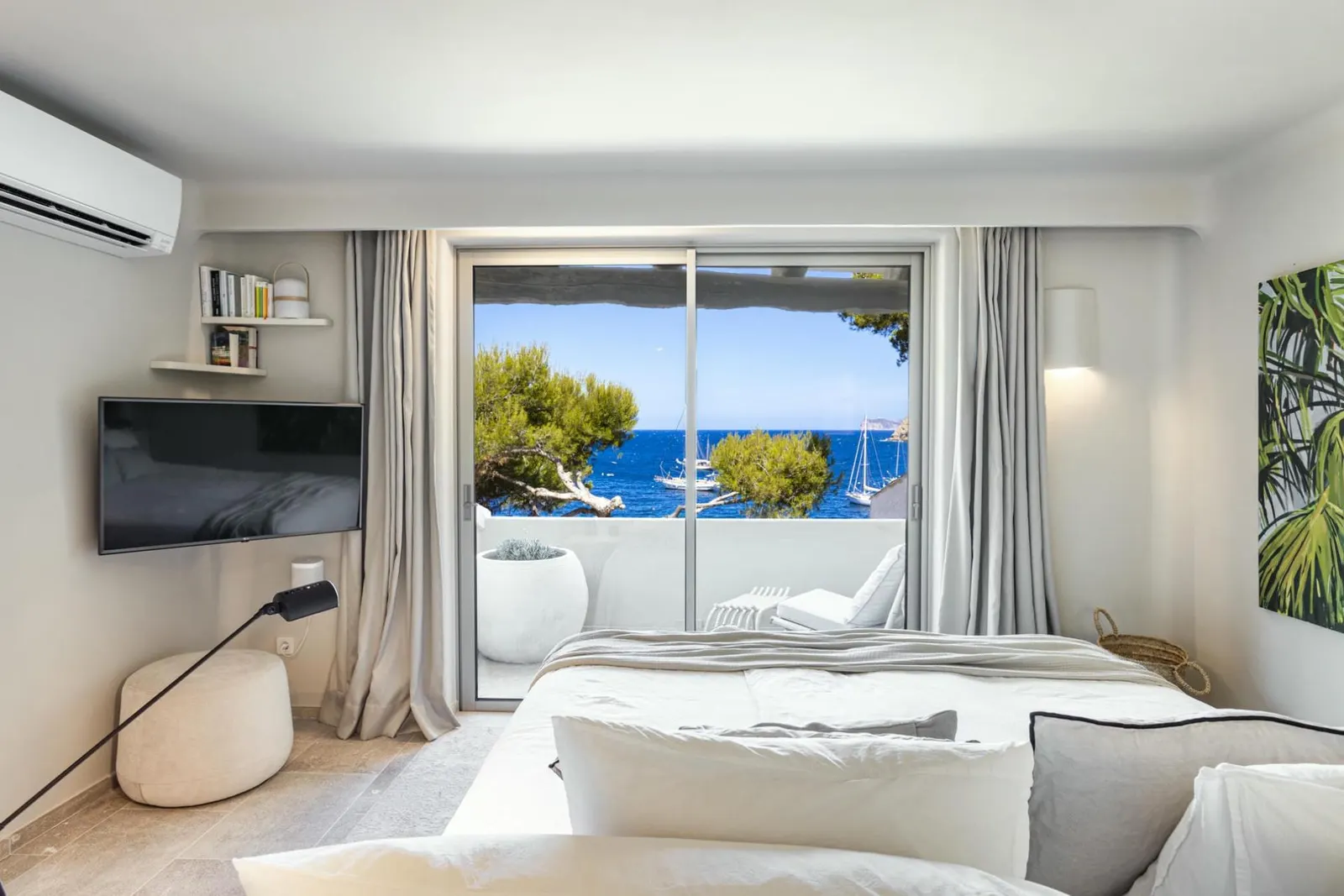 5-Bedroom Villa with Swimming pool, Sleeps 10, photo 19