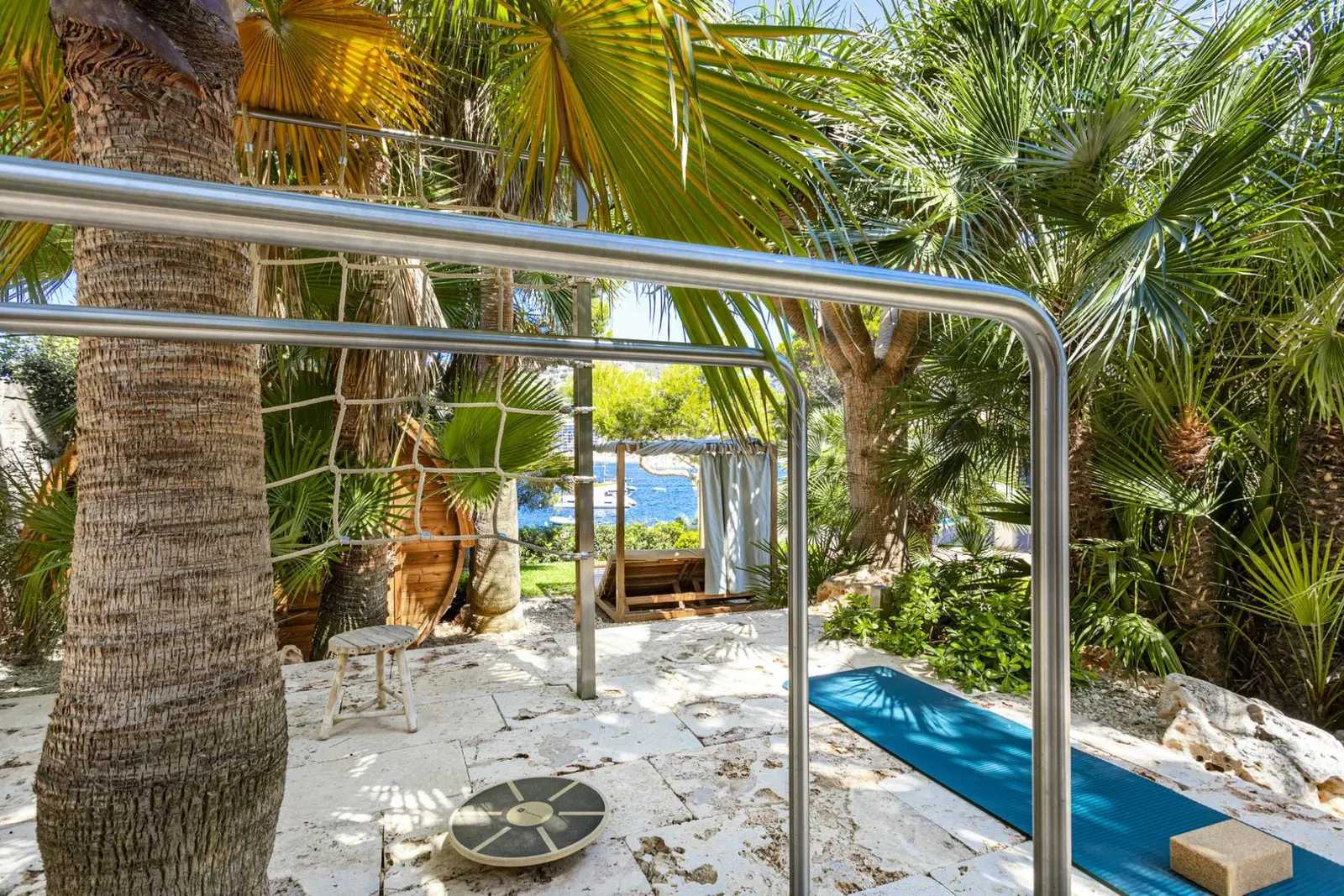 5-Bedroom Villa with Swimming pool, Sleeps 10, photo 30