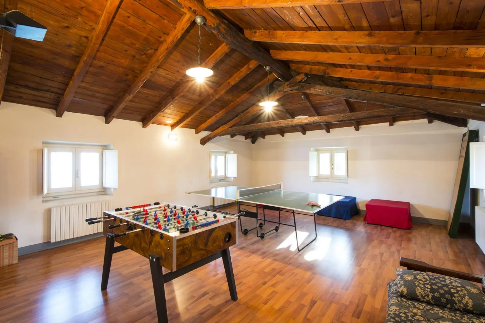 9-Bedroom Villa Sleeping 18, Annone di Brianza, photo 19