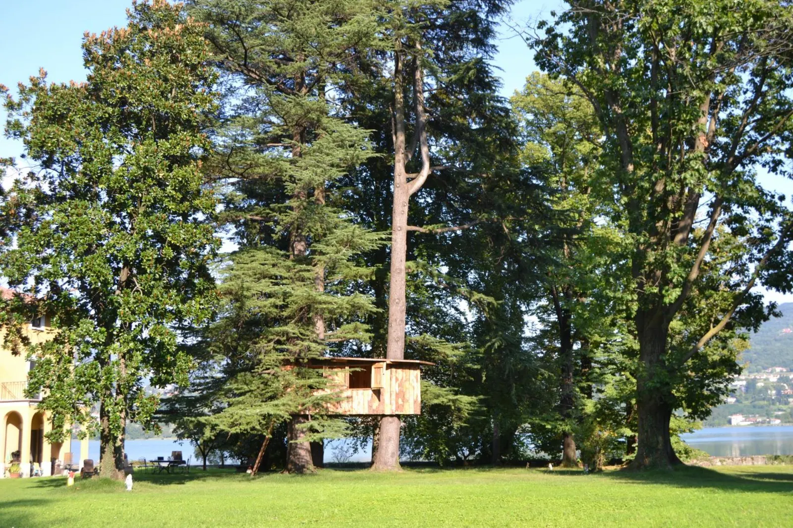 9-Bedroom Villa Sleeping 18, Annone di Brianza, photo 9