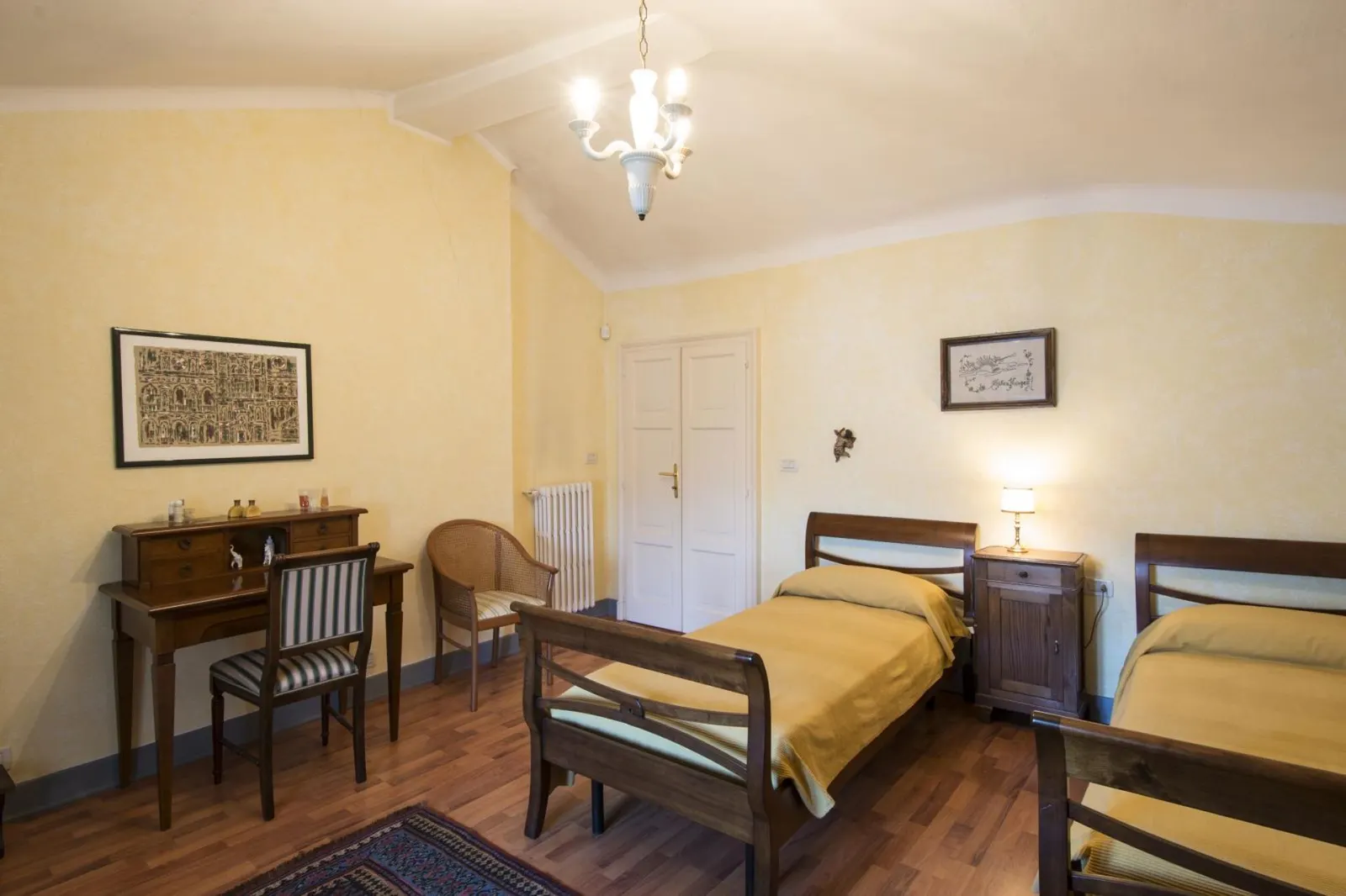 9-Bedroom Villa Sleeping 18, Annone di Brianza, photo 27
