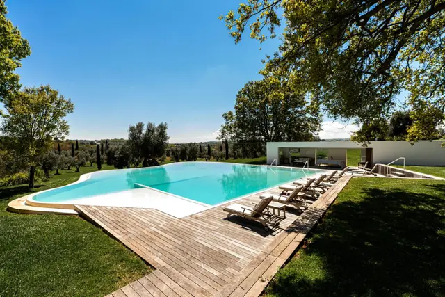 Vilă cu 9 dormitoare în Ostuni