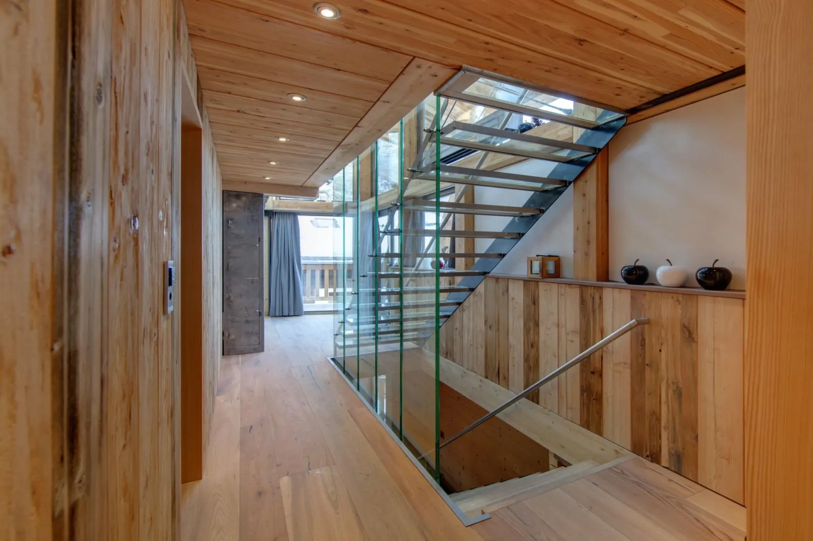 Chalet cu jacuzzi și vedere la munte în Zermatt, fotografia 8
