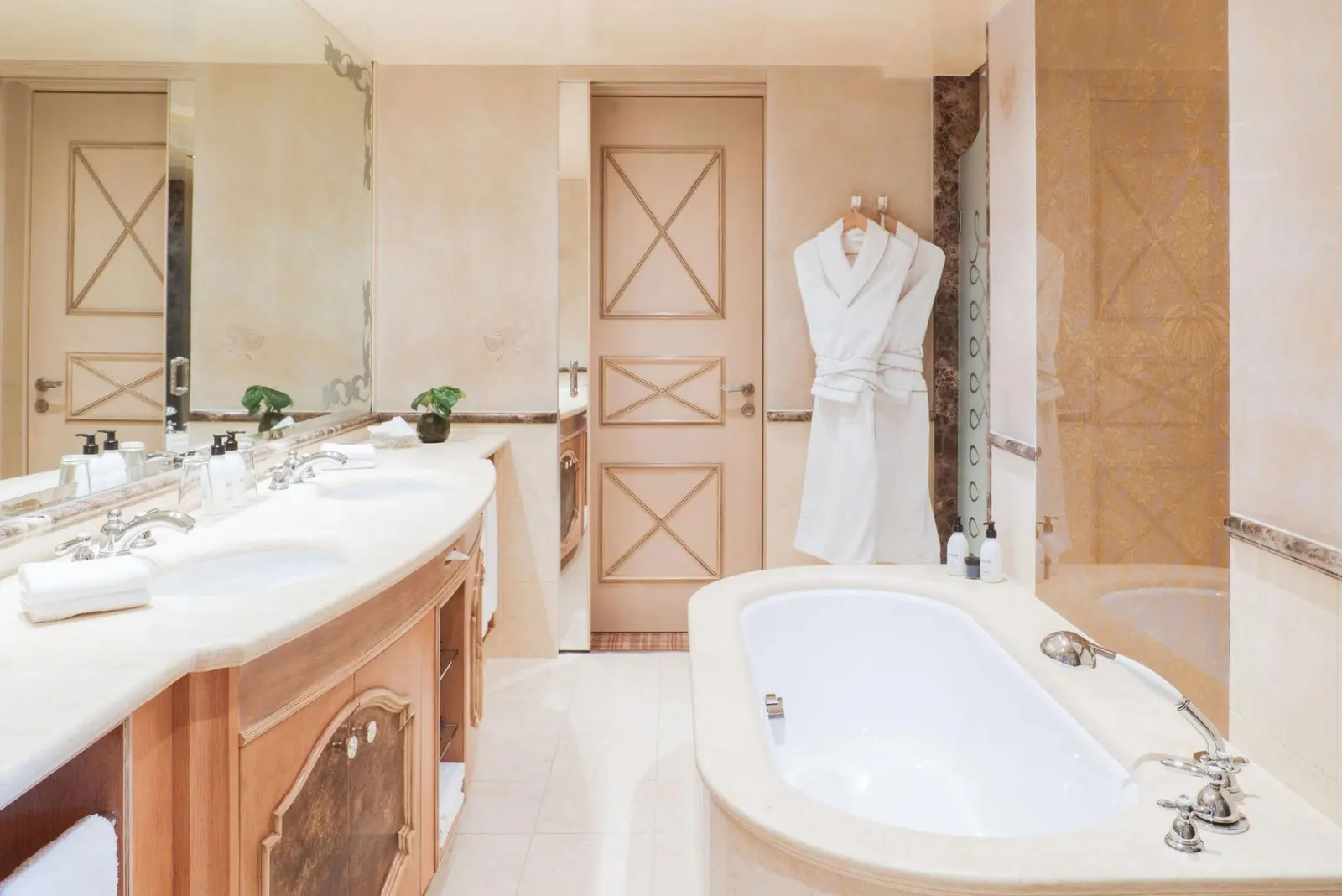 Apartament cu 3 dormitoare în Sankt Moritz, fotografia 14