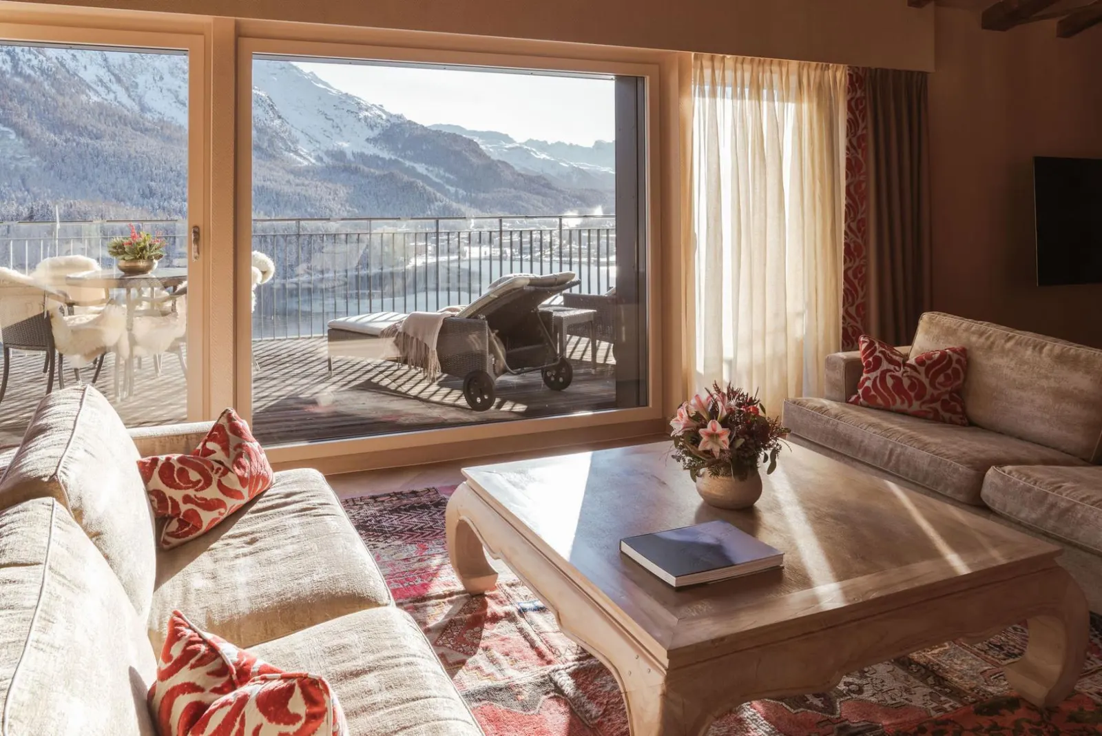 Apartament cu 3 dormitoare în Sankt Moritz, fotografia 4