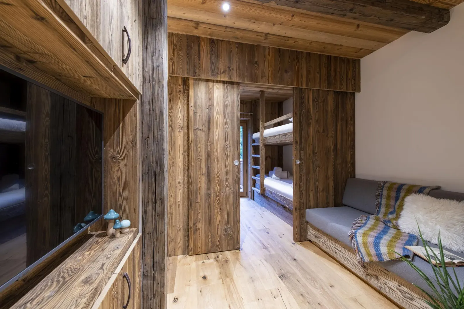 Chalet cu 4 dormitoare și jacuzzi, Val-d'Isère, fotografia 16