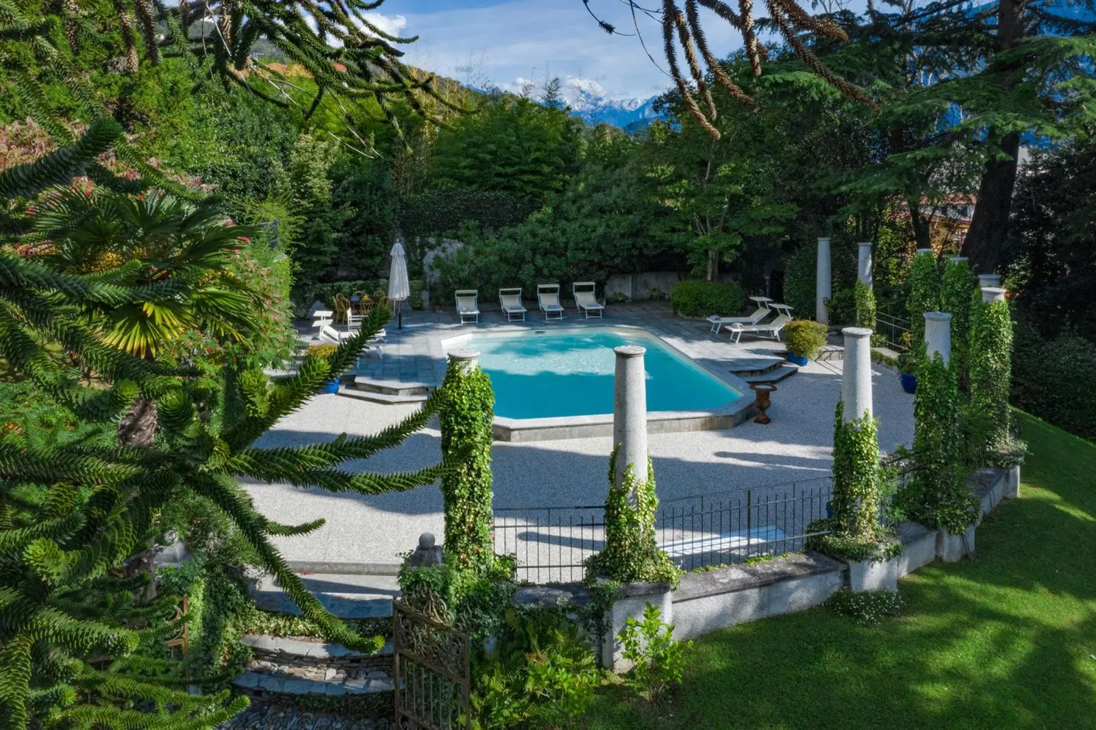 7 nopți la 10-Bedroom Villa Sleeping 20, San Siro, fotografia 4