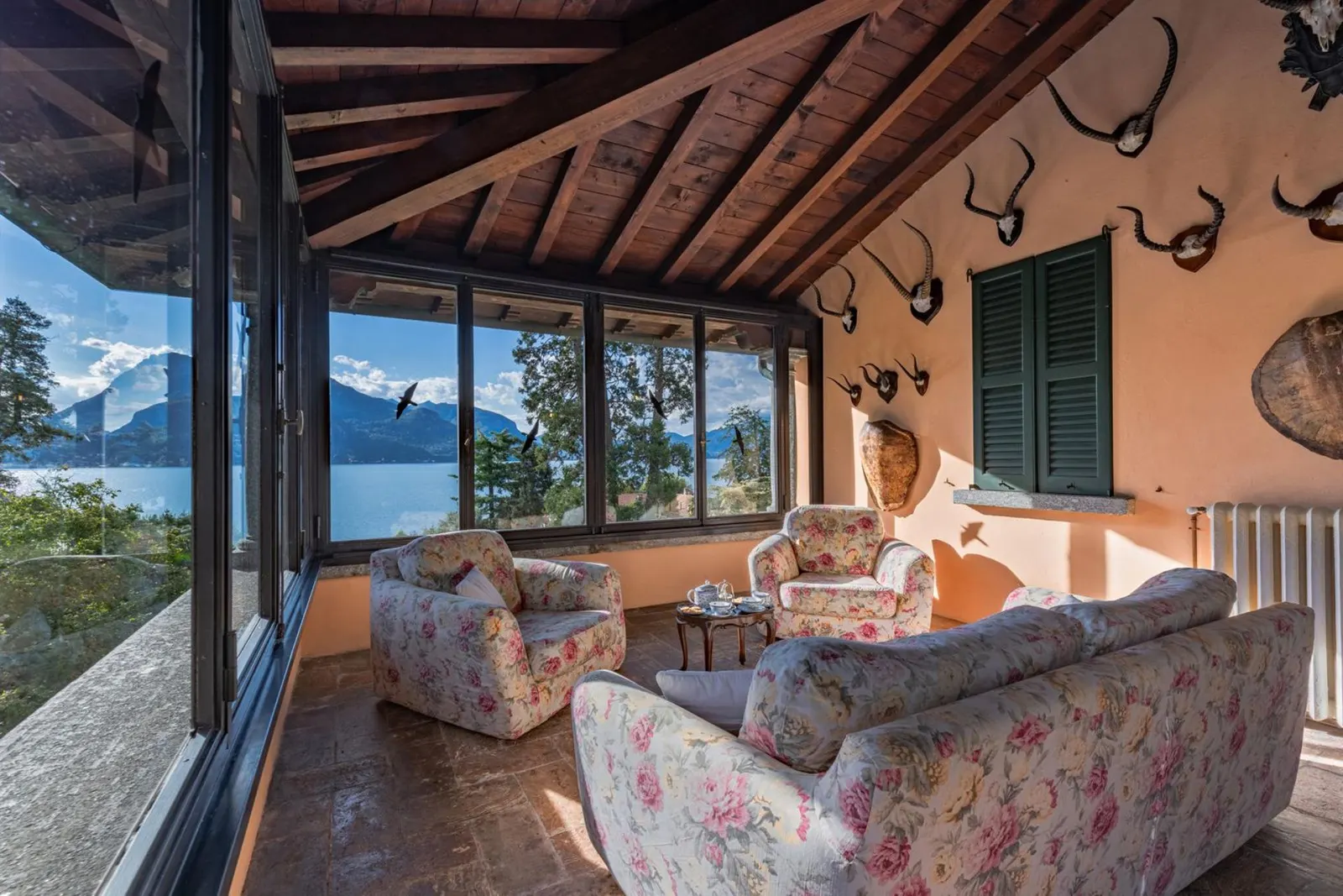 7 nopți la 10-Bedroom Villa Sleeping 20, San Siro, fotografia 12