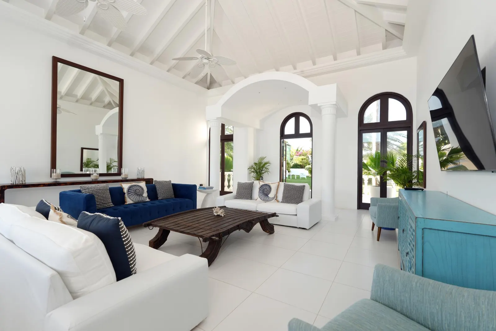 7 nopți la 10-Bedroom Villa Sleeping 20, Anguilla, fotografia 7