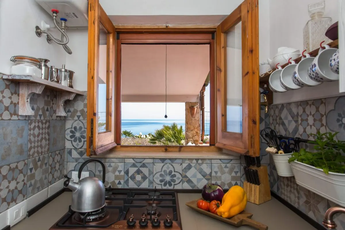 7 nights at 4-Bedroom Villa Sleeping 10, San Vito Lo Capo, photo 9