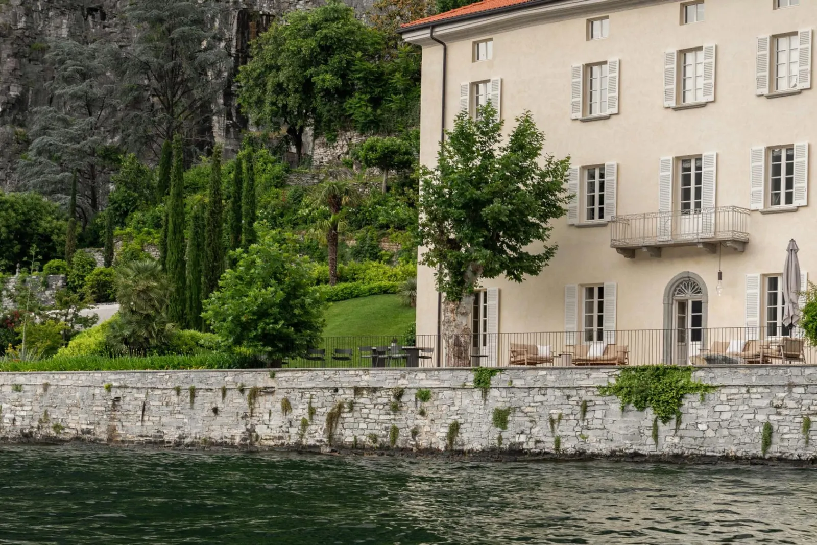 7 nopți la 6-Bedroom Villa Sleeping 12, Pognana Lario, fotografia 8