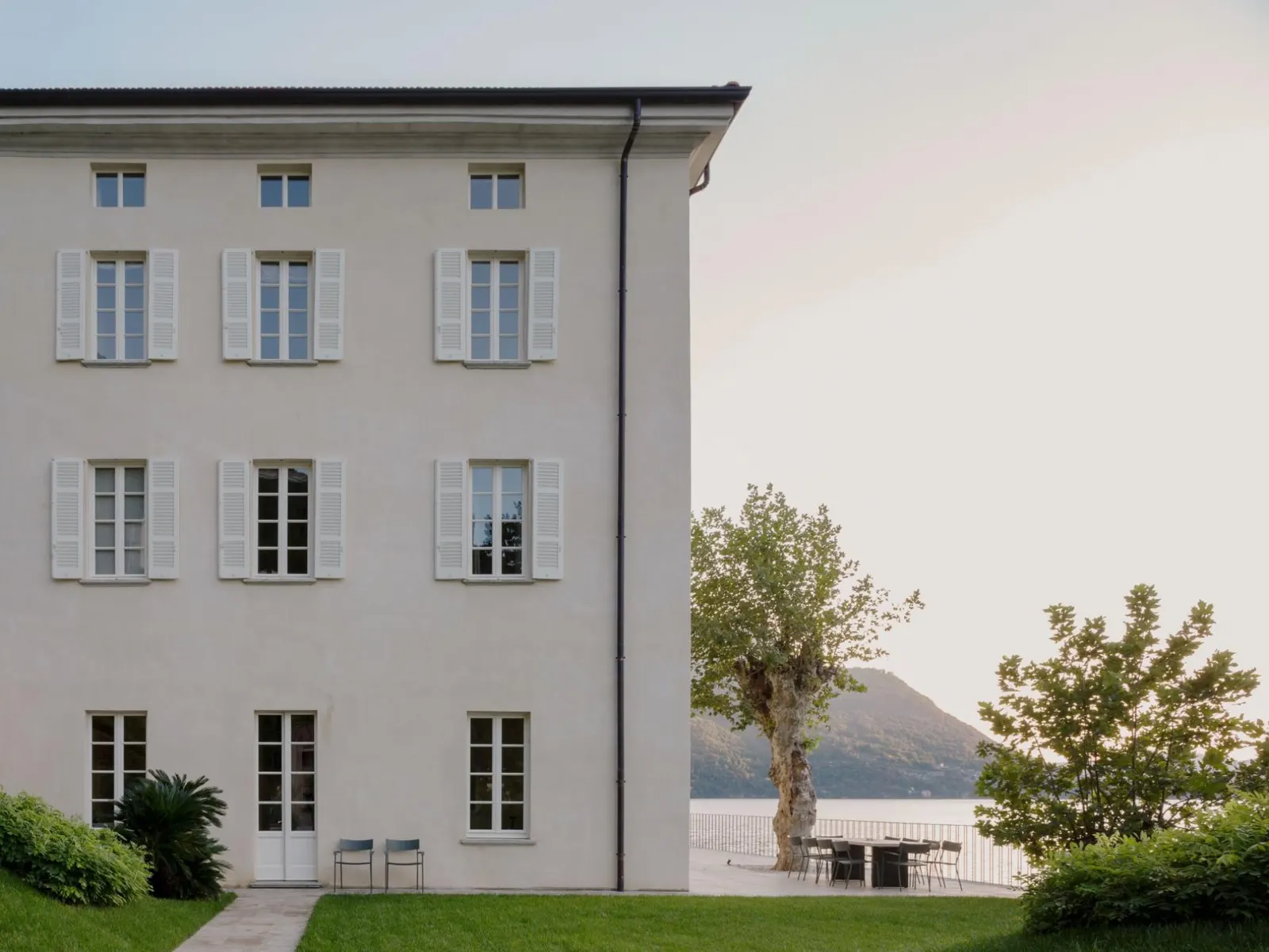 7 nopți la 6-Bedroom Villa Sleeping 12, Pognana Lario, fotografia 7
