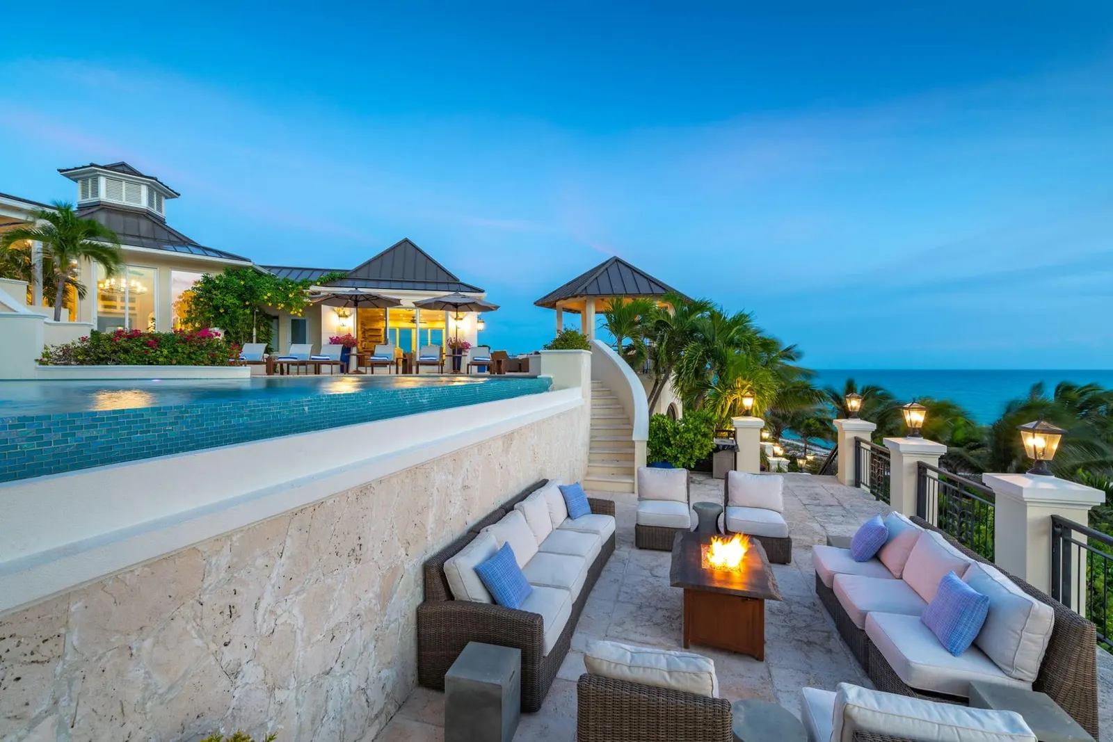 Proprietate cu 17 dormitoare și piscină încălzită, Providenciales, Caraibe, fotografia 5