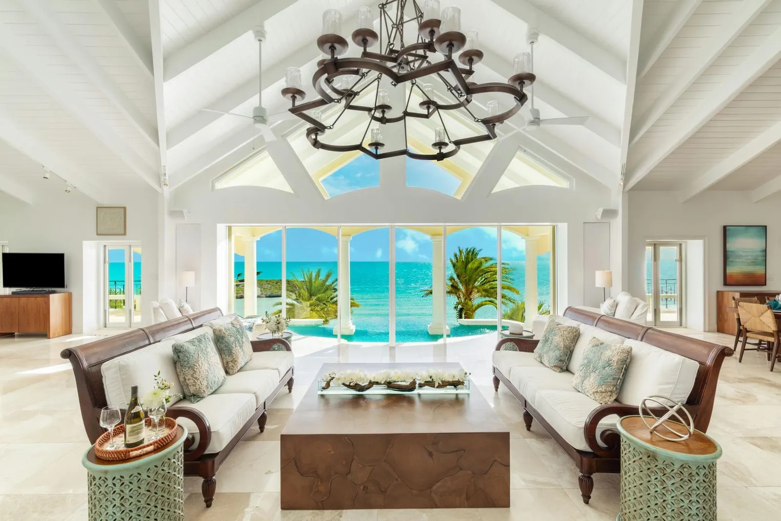 Proprietate cu 17 dormitoare și piscină încălzită, Providenciales, Caraibe, fotografia 17