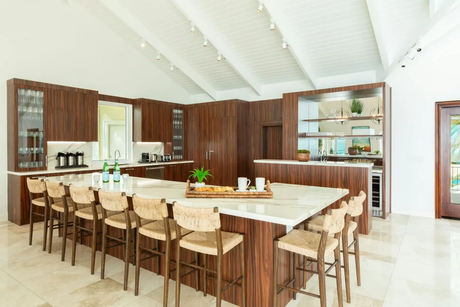 Proprietate cu 17 dormitoare și piscină încălzită, Providenciales, Caraibe, fotografia 19