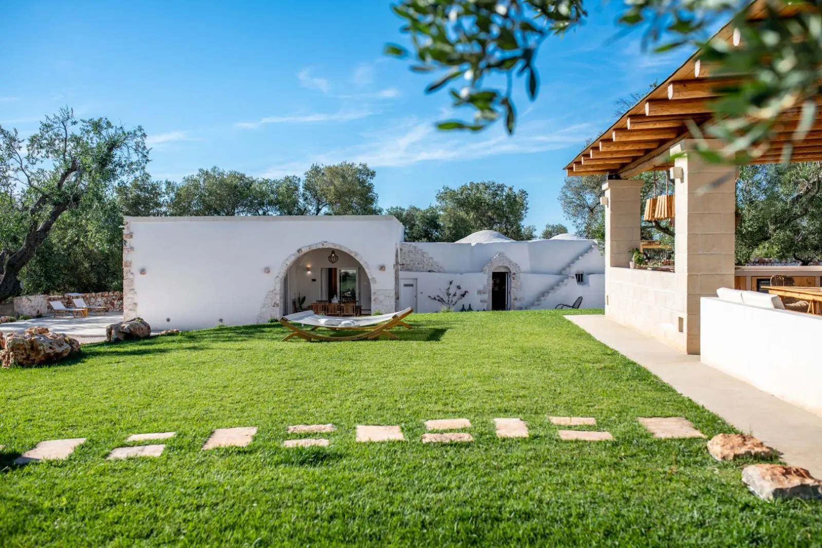 Vilă cu piscină încălzită în Ostuni, fotografia 13
