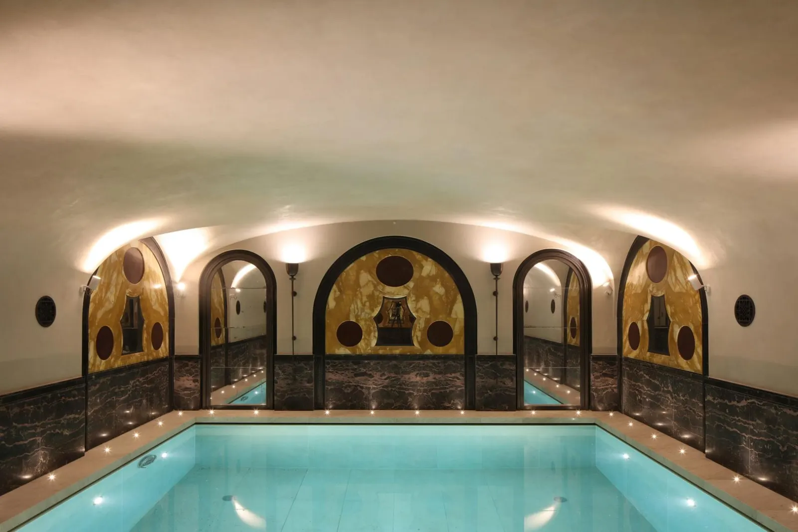 Vilă pentru 8 persoane în Roma, fotografia 16
