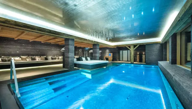 10-Bed Chalet with Indoor pool, Zug