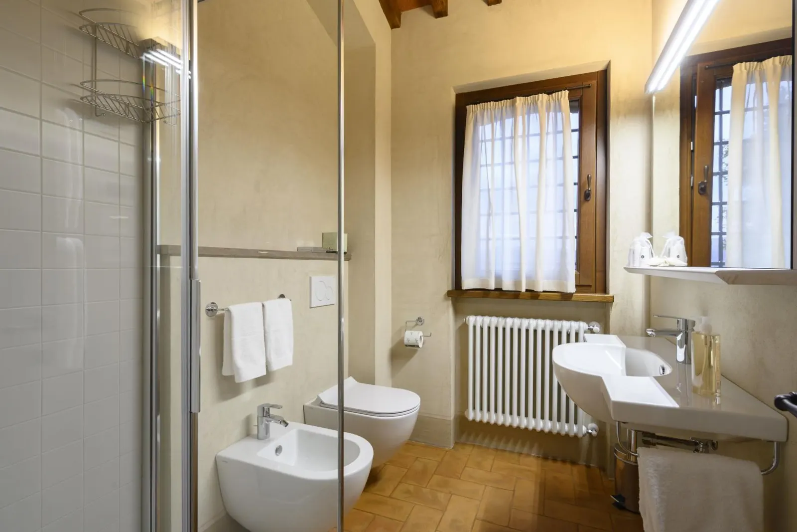 Vilă cu 6 dormitoare și piscină încălzită, Montepulciano, Toscana, fotografia 21