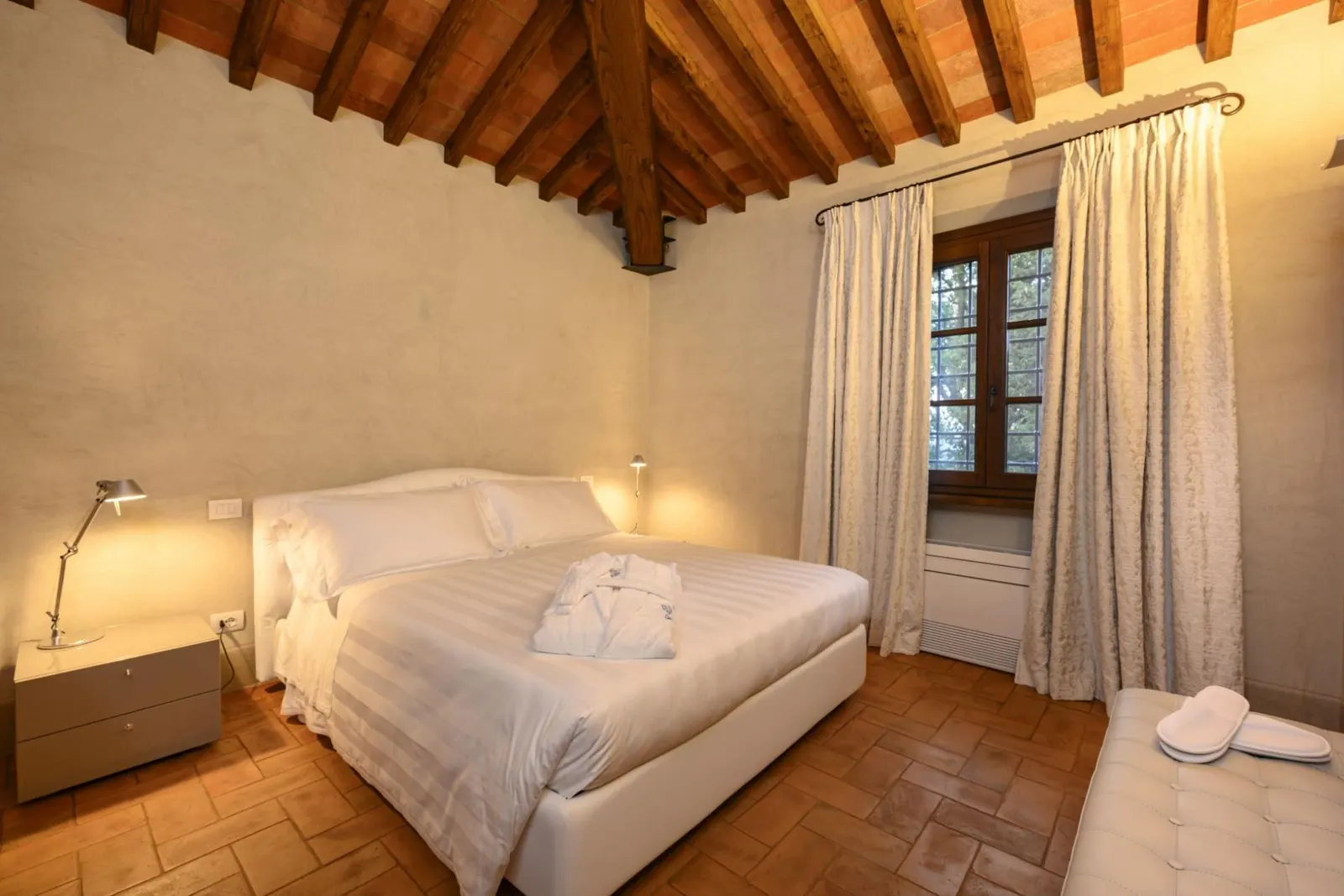 Vilă cu 6 dormitoare și piscină încălzită, Montepulciano, Toscana, fotografia 17