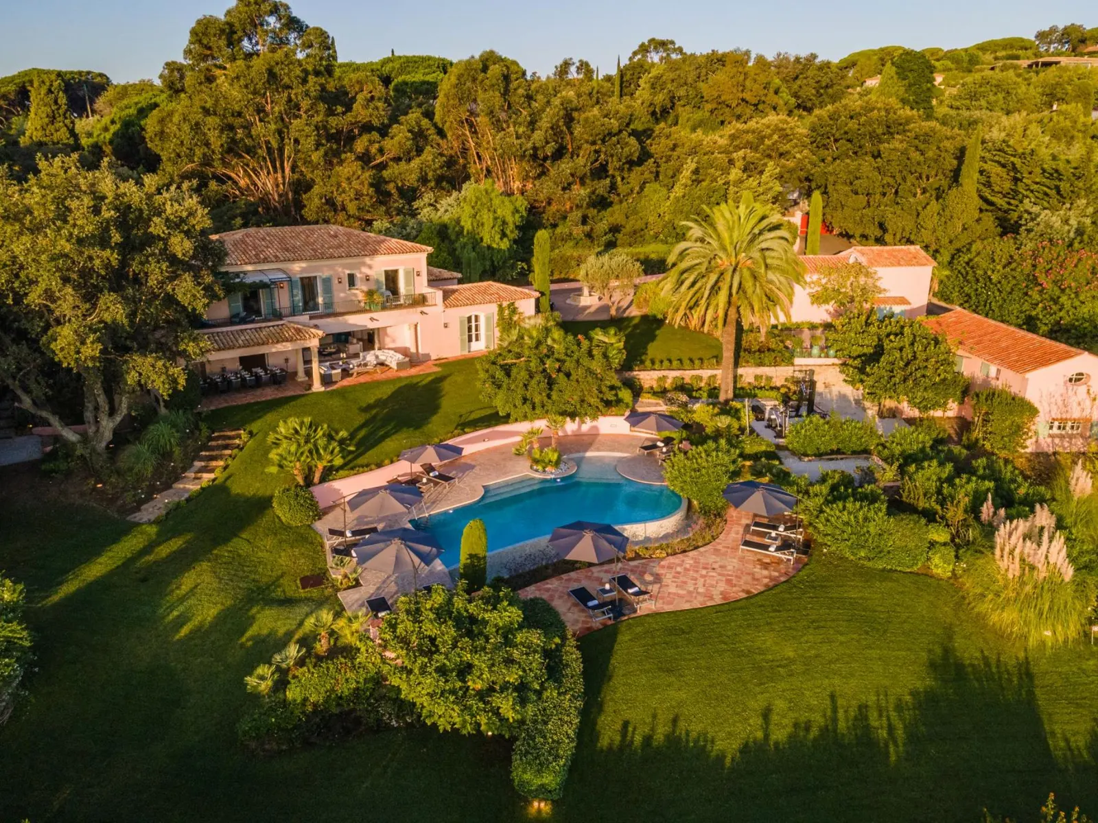 Vilă cu 7 dormitoare și piscină încălzită, pentru 14 persoane, fotografia 4