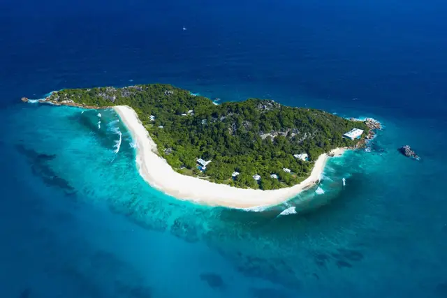 Vilă cu piscină în Grand Anse Praslin