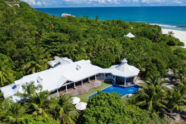 7 nopți la Villa with Swimming pool in Grand Anse Praslin, fotografia 7