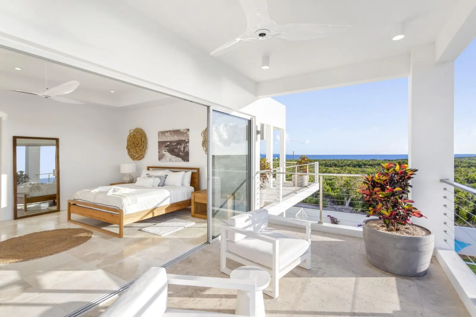 Vilă cu piscină încălzită și vedere la mare în Anguilla, fotografia 18
