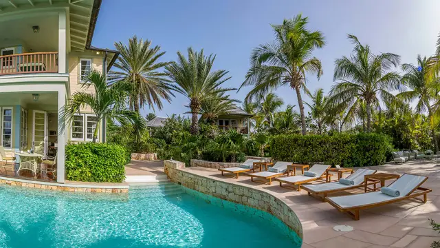 7 nopți la Villa with Heated pool and Beachfront in Long Bay Village