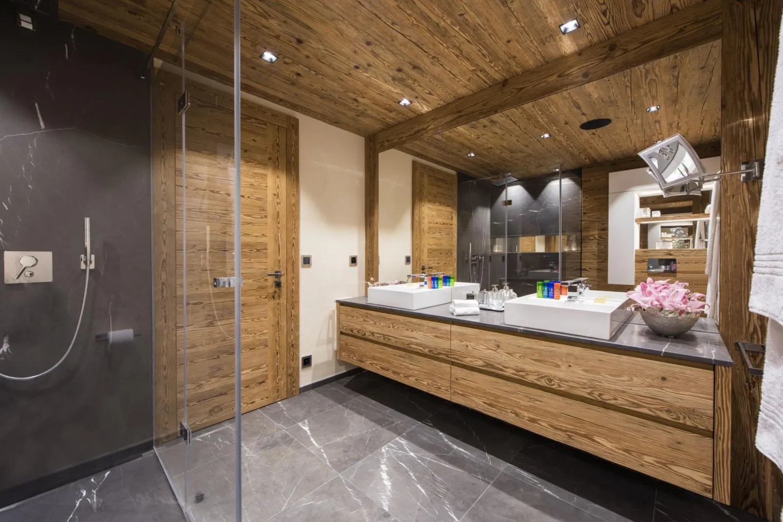 5-Bedroom Chalet Sleeping 12, Zermatt, fotografia 18