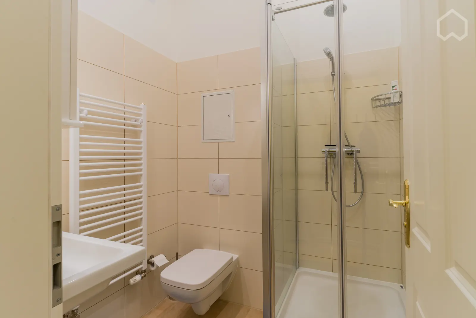 Apartment with Spa in Berlin, fotografia 16