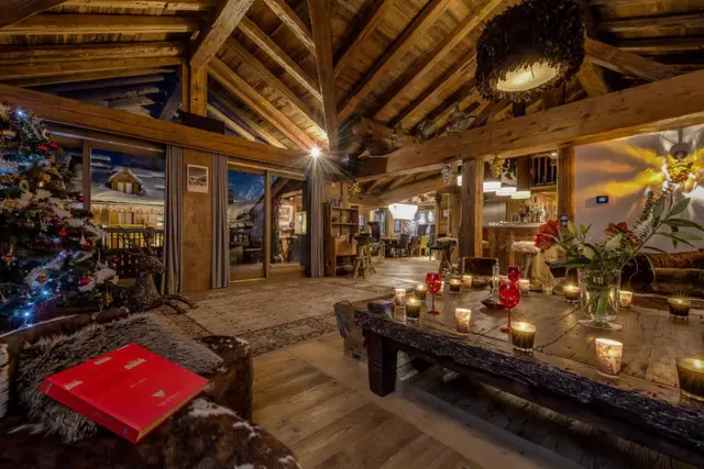 7 nopți la 6-Bedroom Chalet with Swimming pool, Sleeps 12, fotografia 7