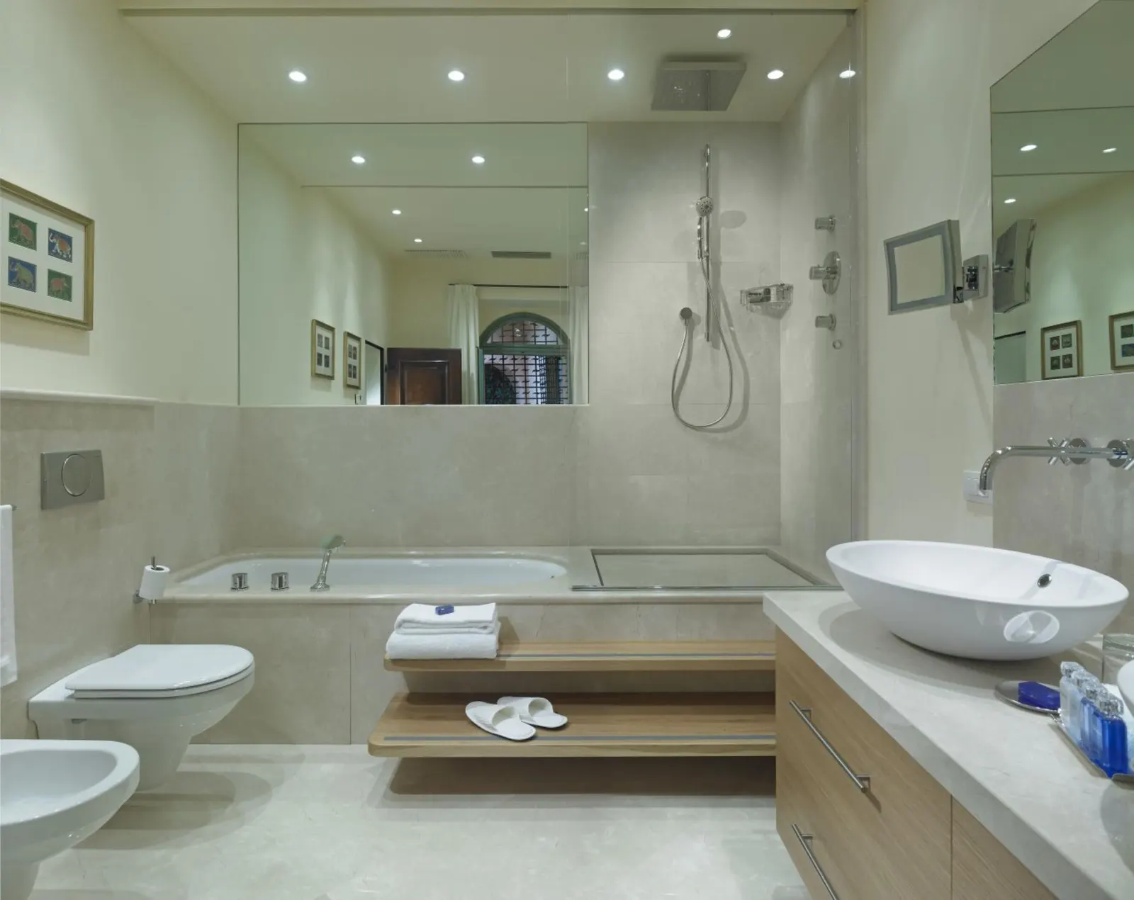 Villa for 17 Guests in Tremezzina, photo 24