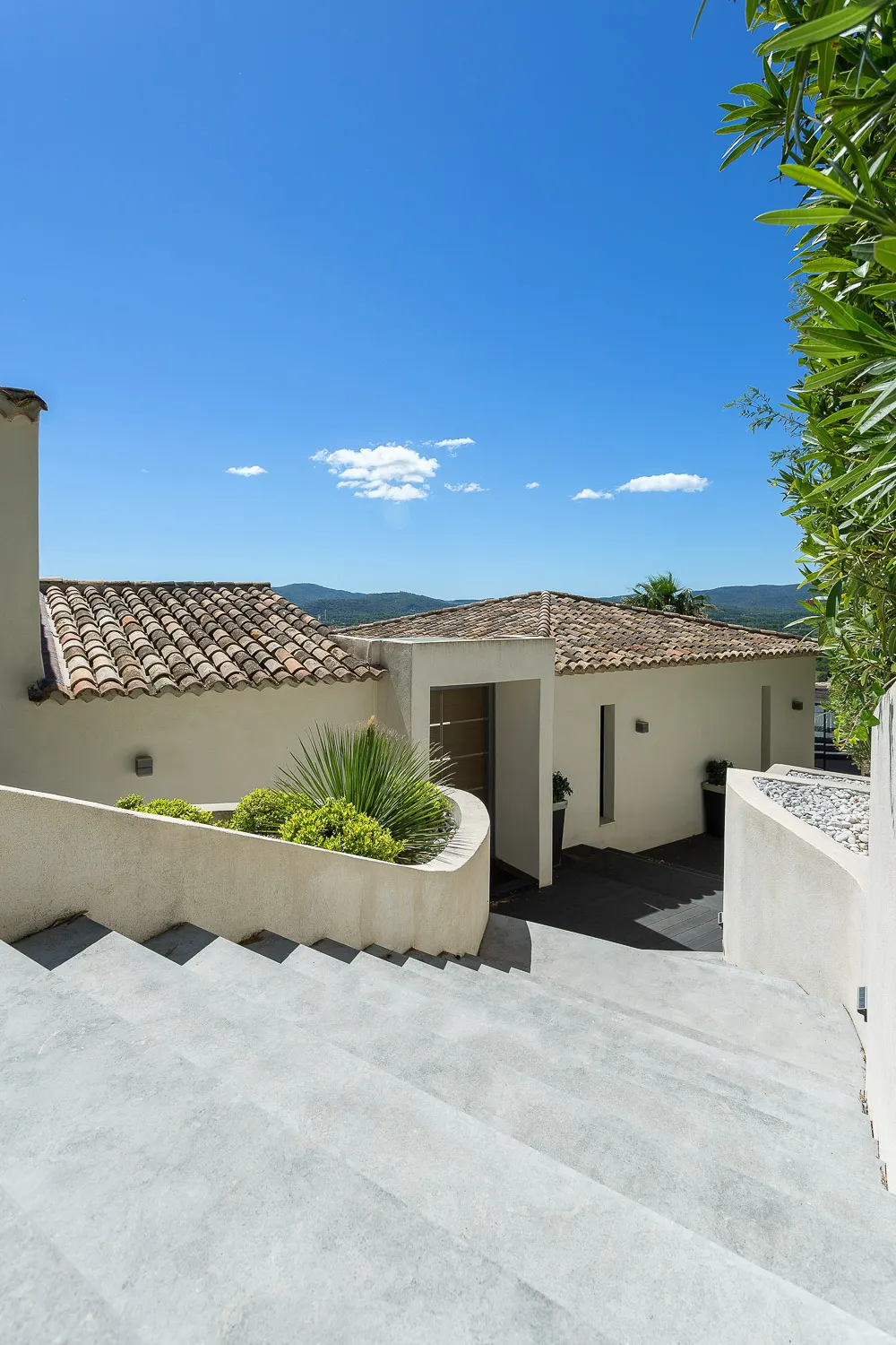 Vilă cu piscină încălzită în Grimaud, fotografia 32