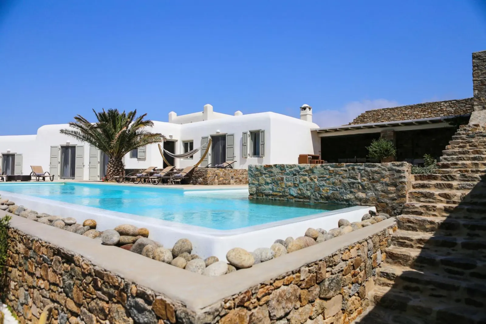 7-Bedroom Villa with Swimming pool, Sleeps 14, photo 3