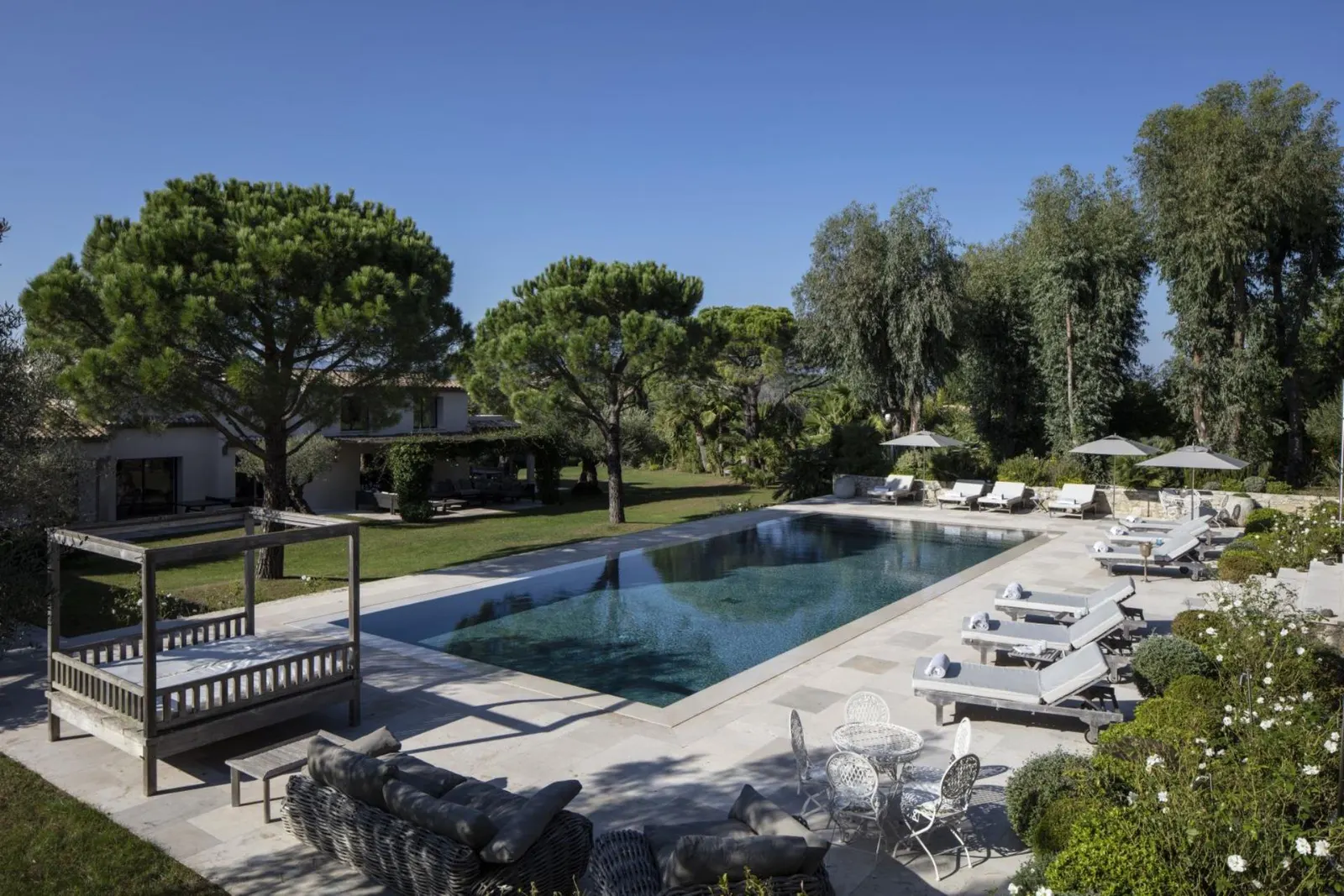 Vilă cu 9 dormitoare și piscină încălzită, Saint-Tropez, fotografia 2