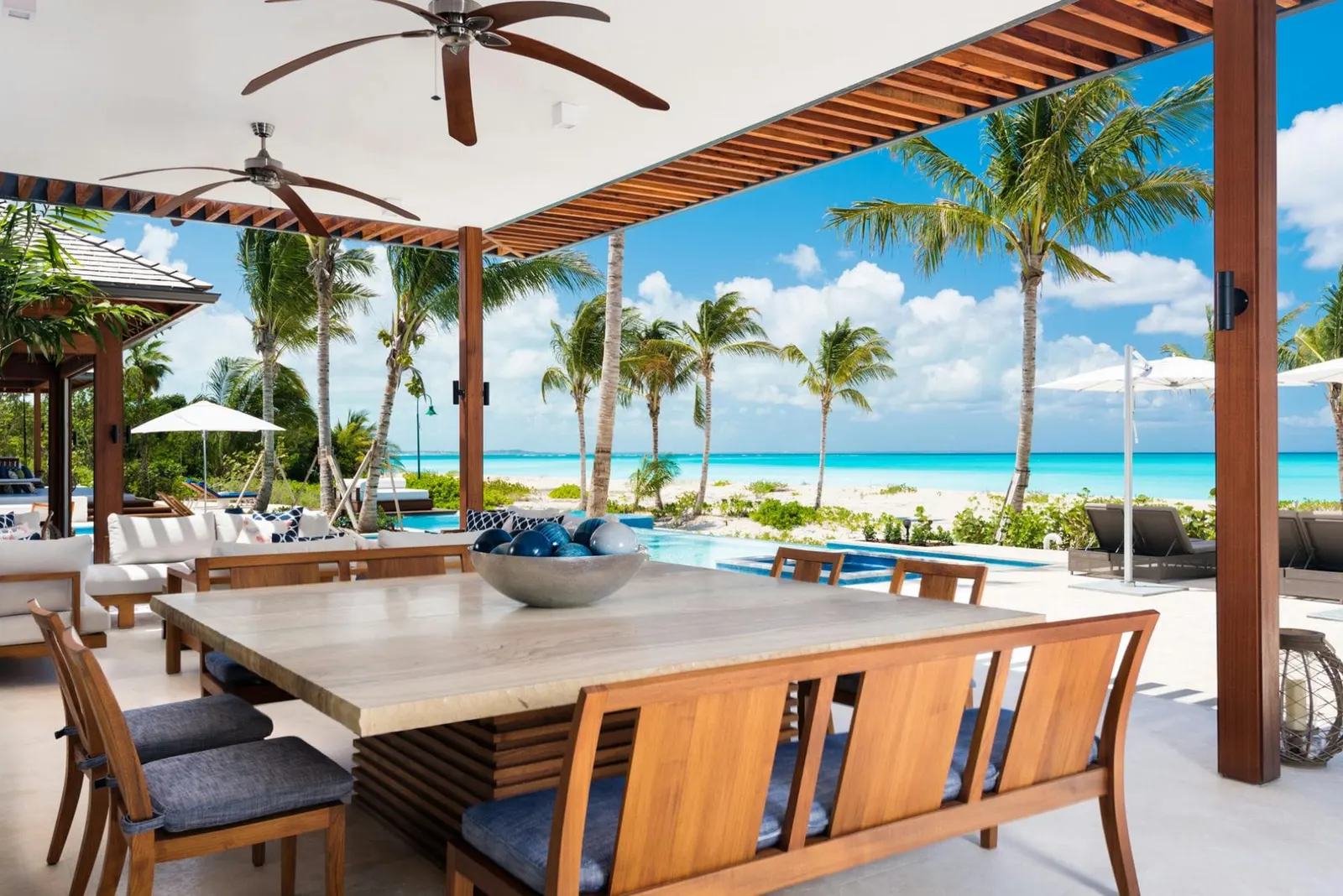 Vilă cu 11 dormitoare și piscină încălzită, Providenciales, fotografia 4