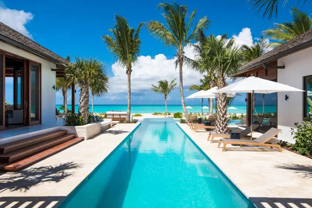Vilă cu 11 dormitoare și piscină încălzită, Providenciales