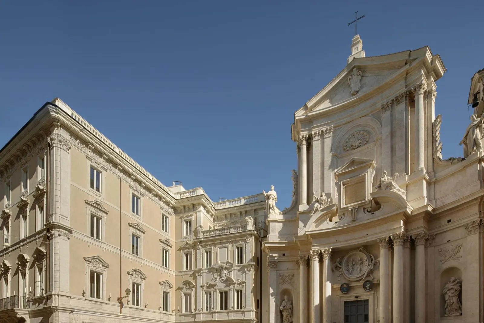 Apartament cu 2 dormitoare în Roma, fotografia 5