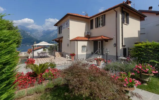 Vilă cu 4 dormitoare și piscină încălzită, Oliveto Lario
