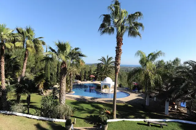 7 nopți la Villa with Swimming pool and Sea view in Santa Eulària des Riu, fotografia 4