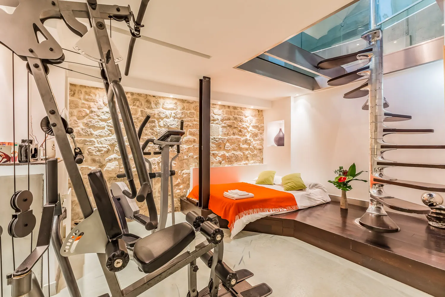 Apartament cu saună și spa în Paris, fotografia 35
